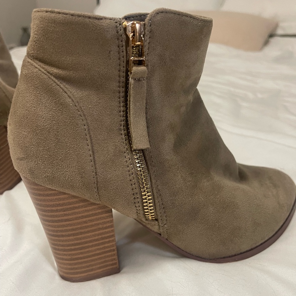 Stylish Tan Ankle Boots